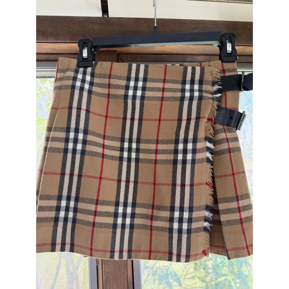 AUTHENTIC Burberry London Pleated Wool Mini Skirt Kilt Nova Check BROWN  US 4 XS